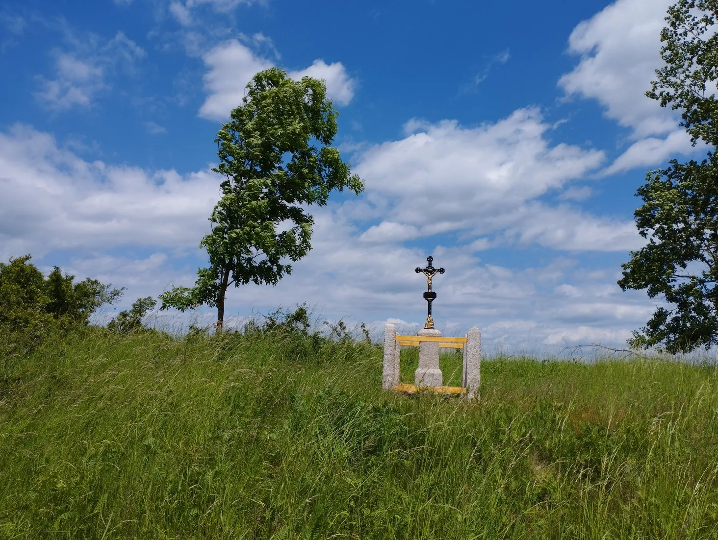 Kříž Nejsv. Trojice