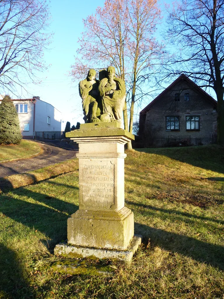 Sousoší Nejsvětější Trojice Močidlec